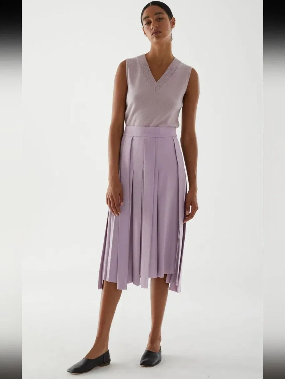 Pleated Midi Skirt in Light Purple